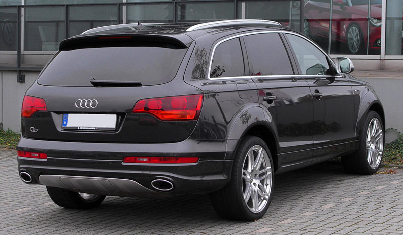 209711030Q7V12ESQUIROU.jpg