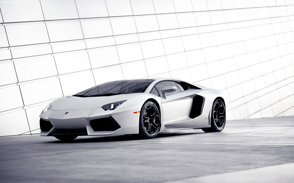 210170036LAMBORGHINIAVENTADORESQUIROU.jpg