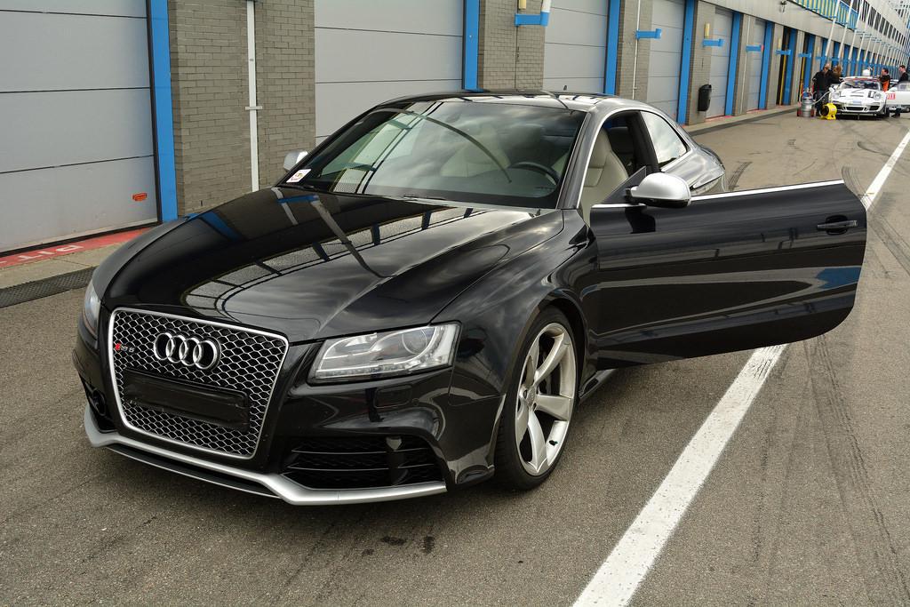 211041AUDIRS53253.jpg