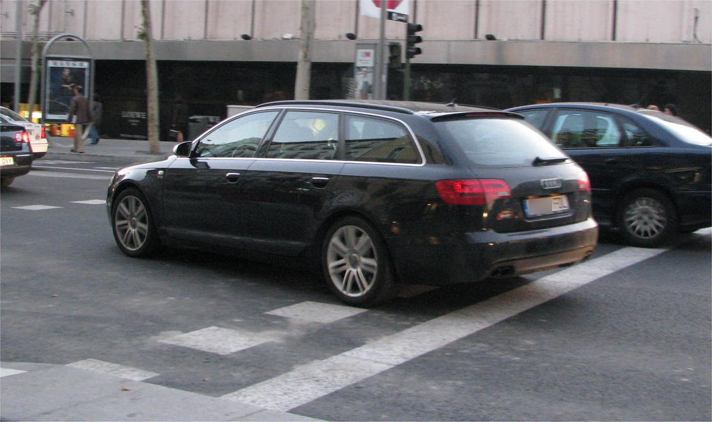 21129321S6ESQUIROU.jpg