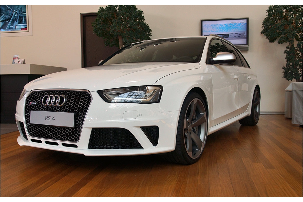 211777RS4B8ESQUIROU100.jpg