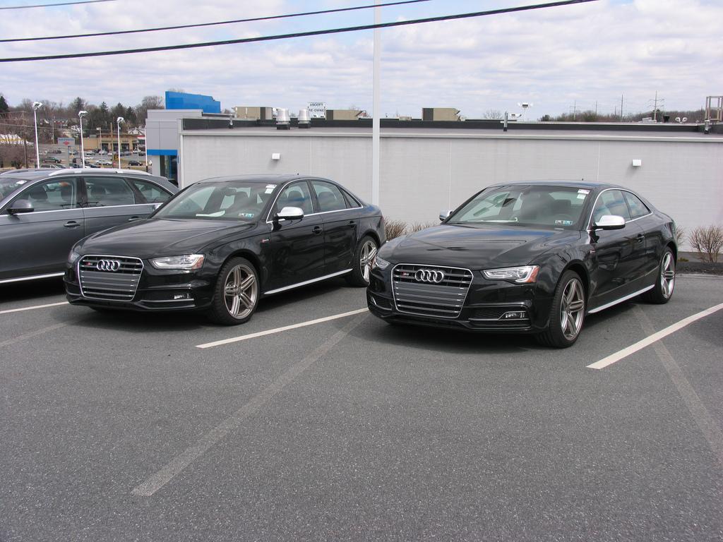 211878491S4B8.jpg