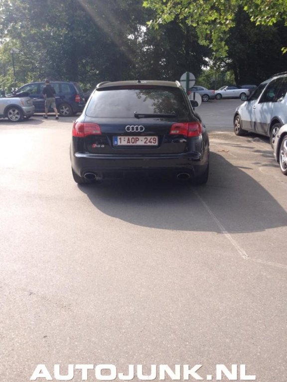 212839RS61289.jpg