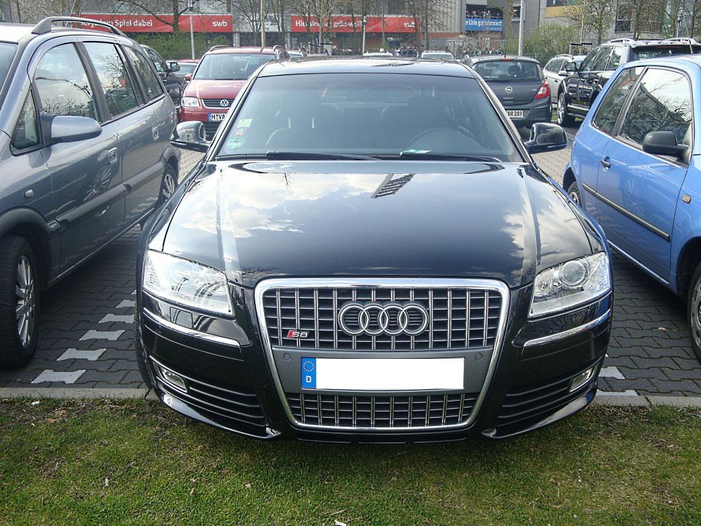 213064766S8D3.jpg