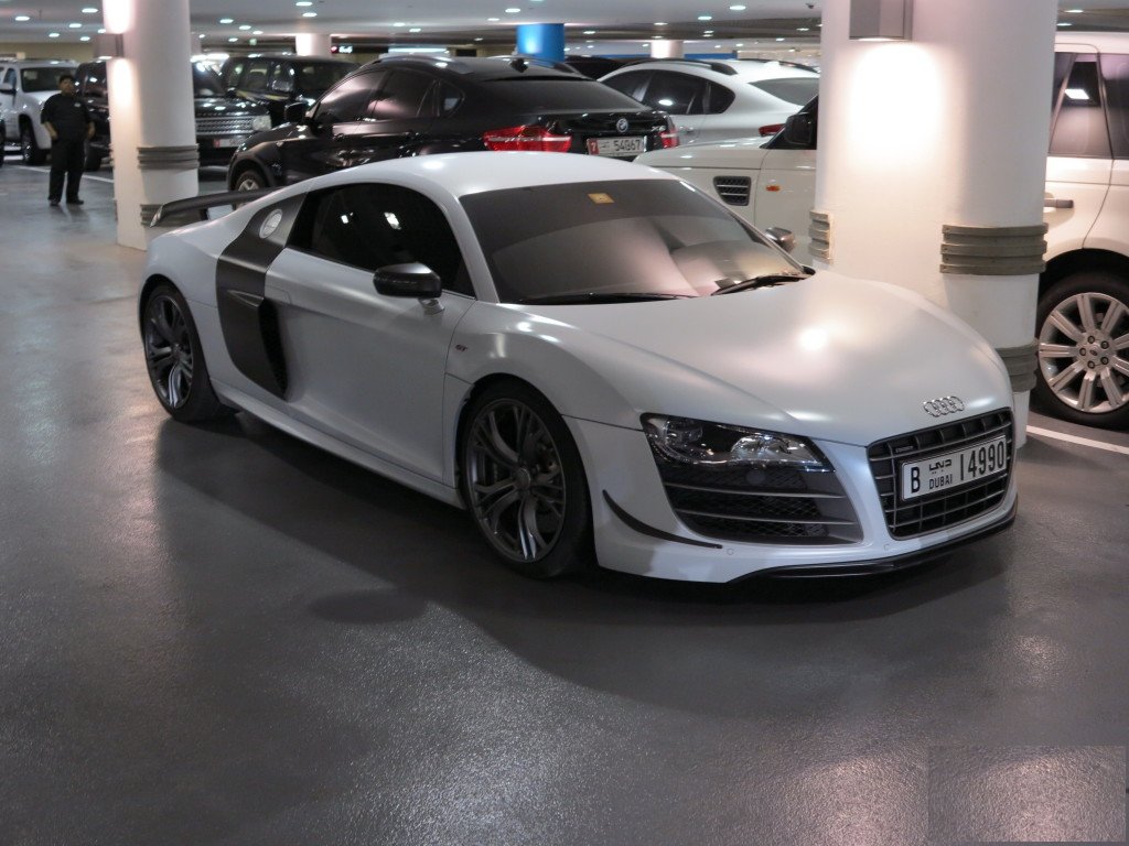 213743R8GT733.jpg