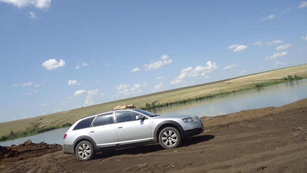 215063486AUDIA6C6ALLROAD.jpg