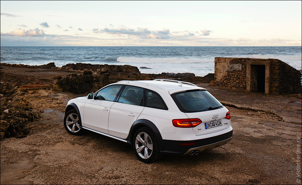 215271291AUDIA4ALLROAD.jpg