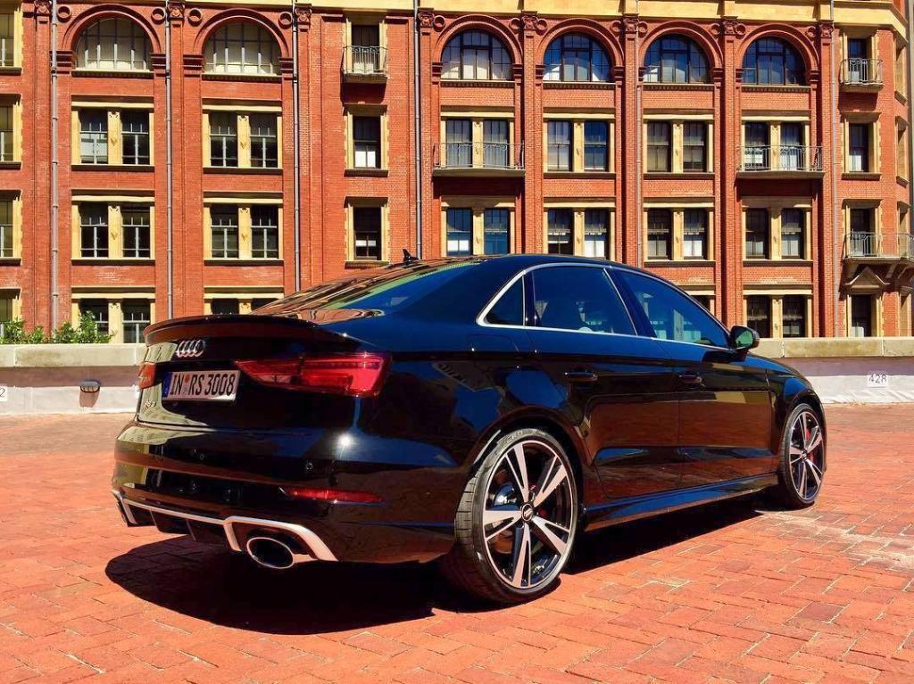 215504RS38V1793.jpg
