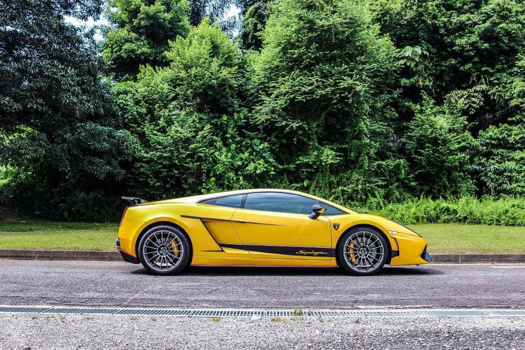 216306988LAMBORGHINI570.jpg