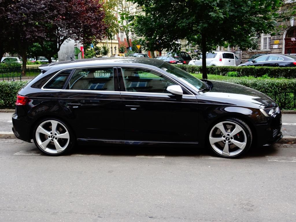 217665RS38V1534.jpg
