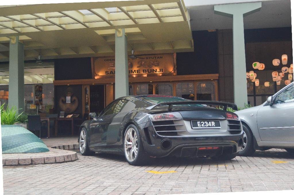 217760R8GT1613.jpg