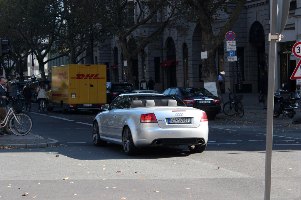 218221AUDIRS41469.jpg