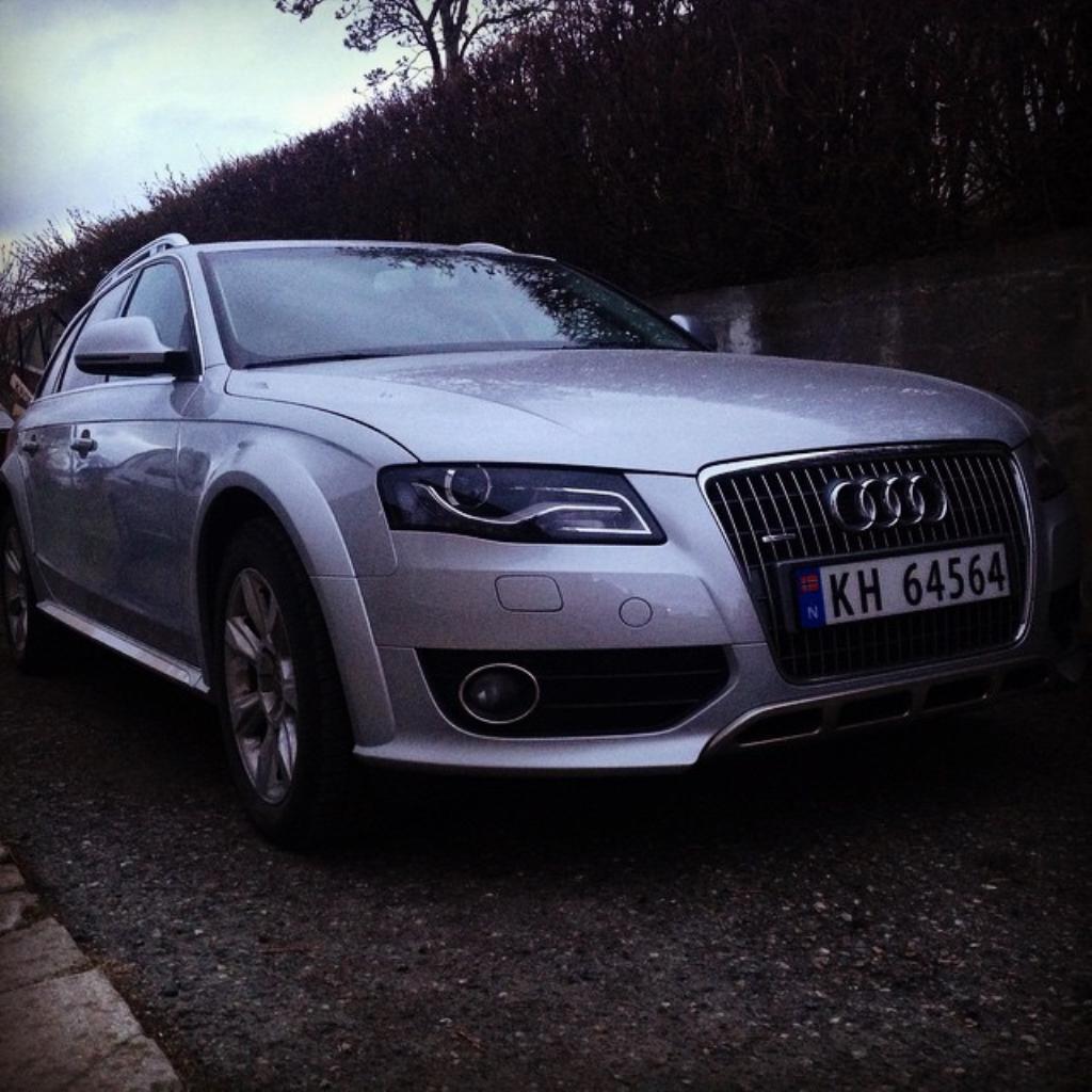 2184471239AUDIA4ALLROAD.jpg