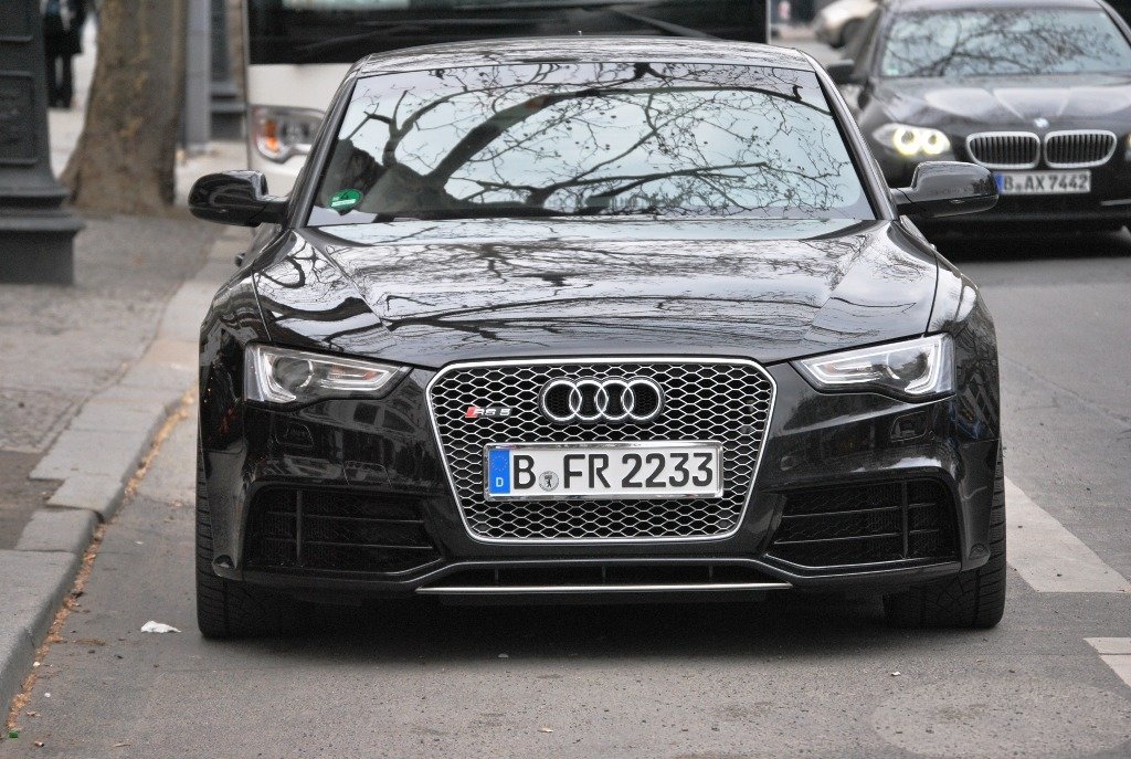220722AUDIRS5811.jpg