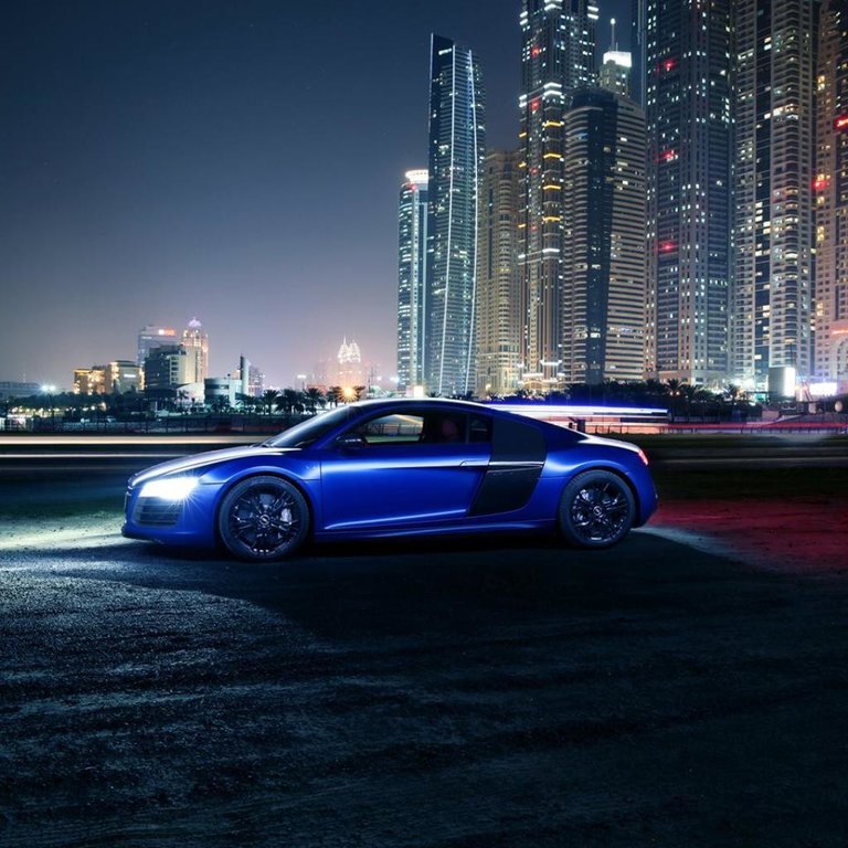 2211281814AUDIR8V10.jpg