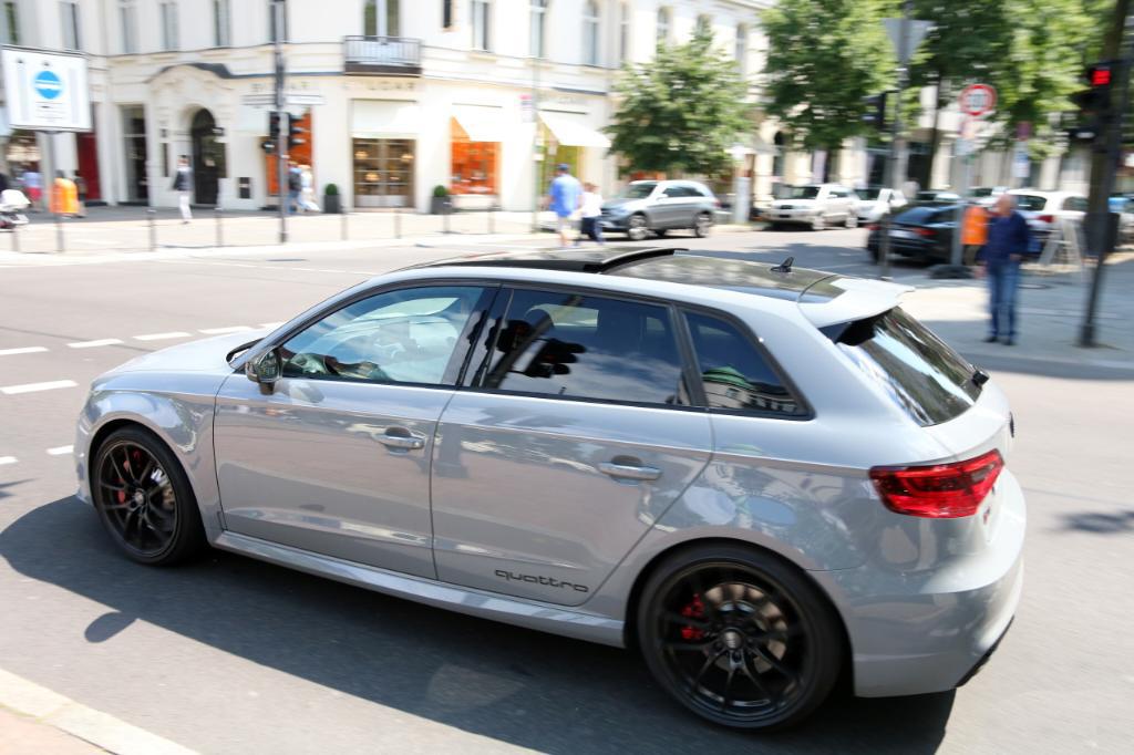 222472RS38V2752.jpg