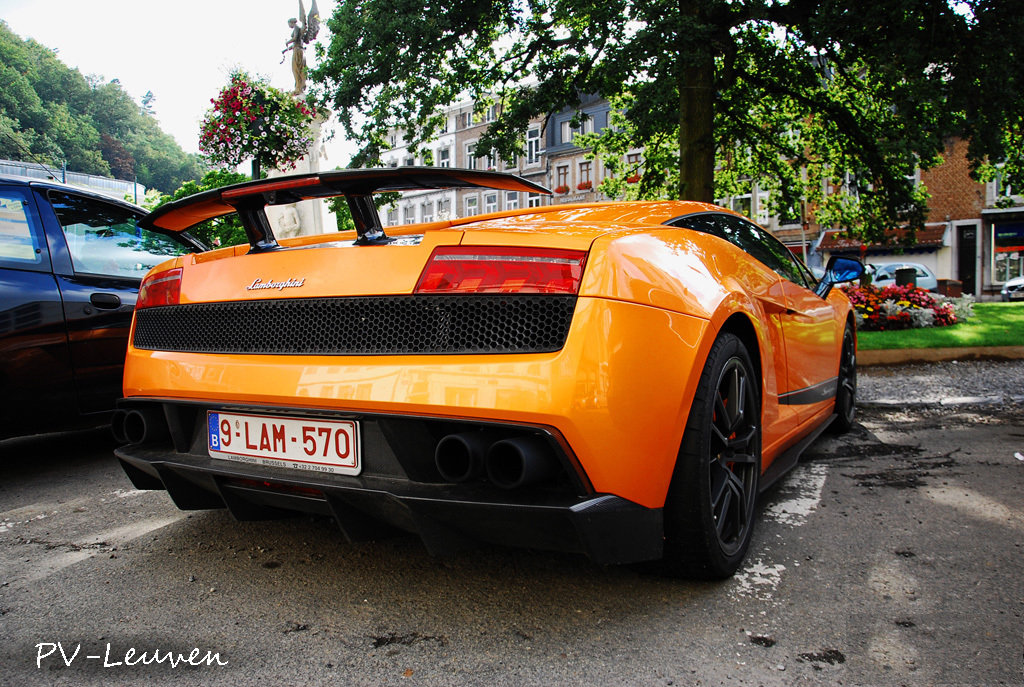 224102242LAMBORGHINI570.jpg