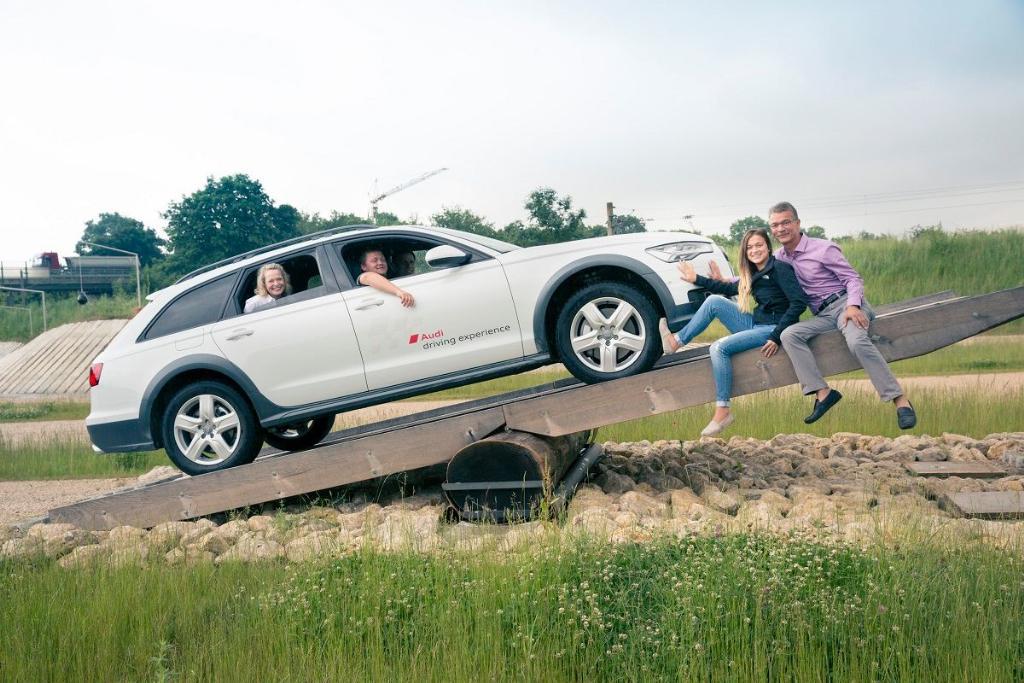 225144753AUDIA6C7ALLROAD.jpg