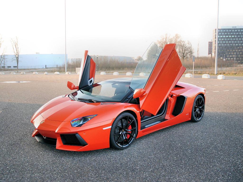 226102950LAMBORGHINIAVENTADOR.jpg