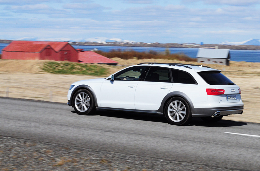 226273051AUDIA6C7ALLROAD.jpg