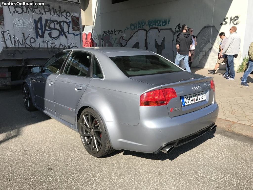 226939AUDIRS43303.jpg