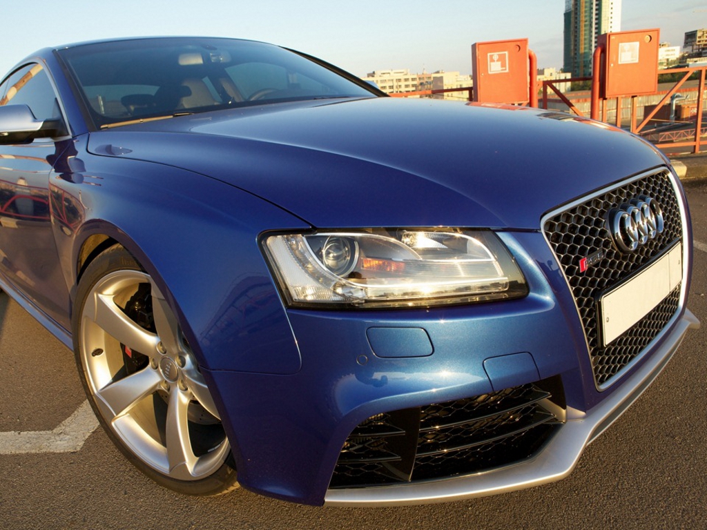227260AUDIRS5449.jpg