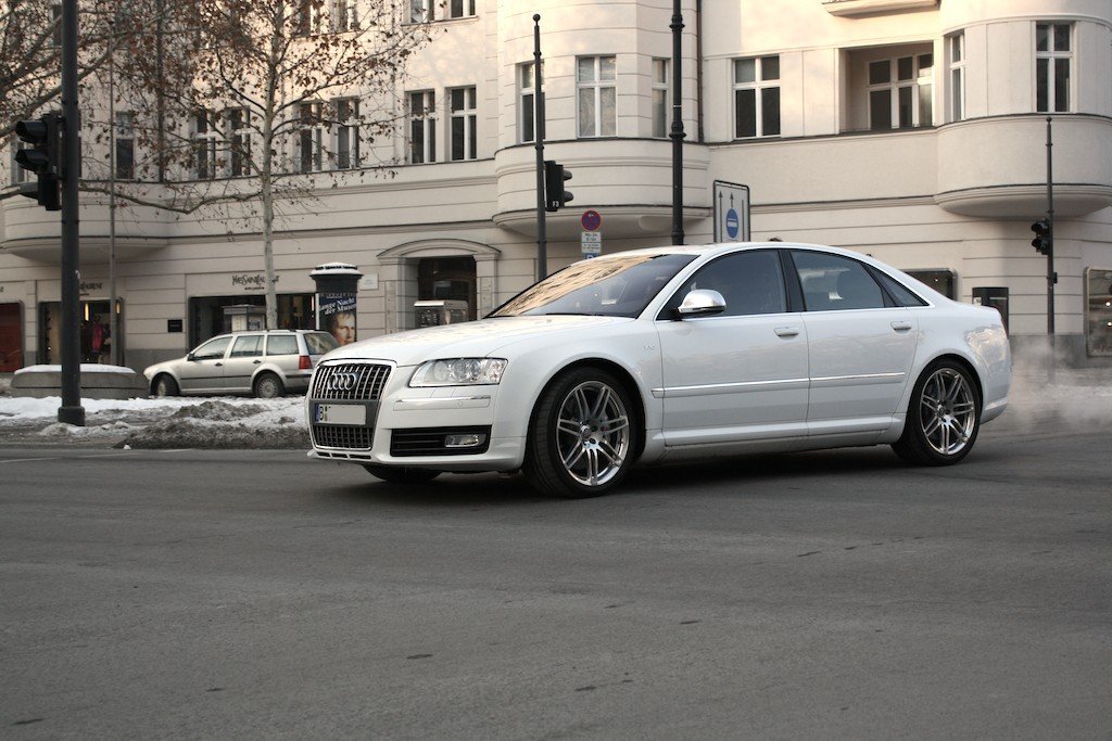 227694555S8D3.jpg