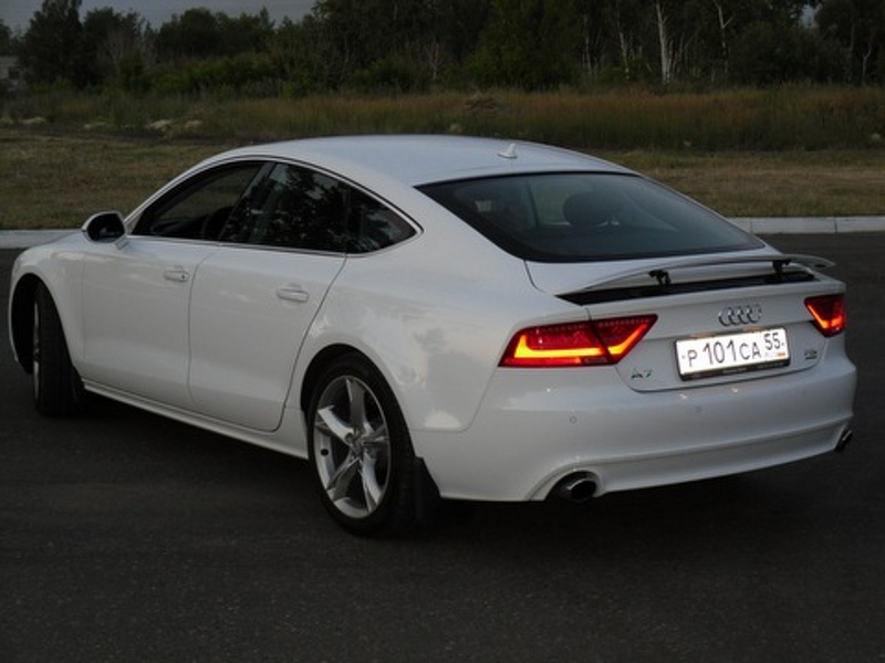 229189082AUDIA7ESQUIROU.jpg