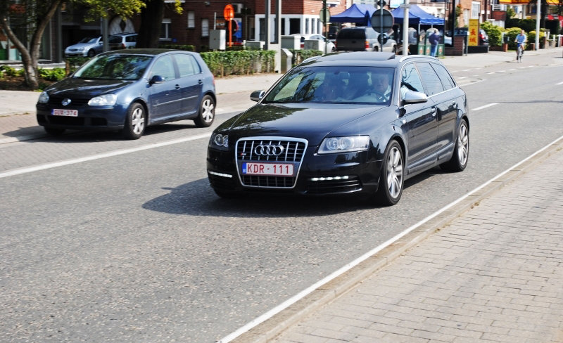 230049149S6ESQUIROU.jpg