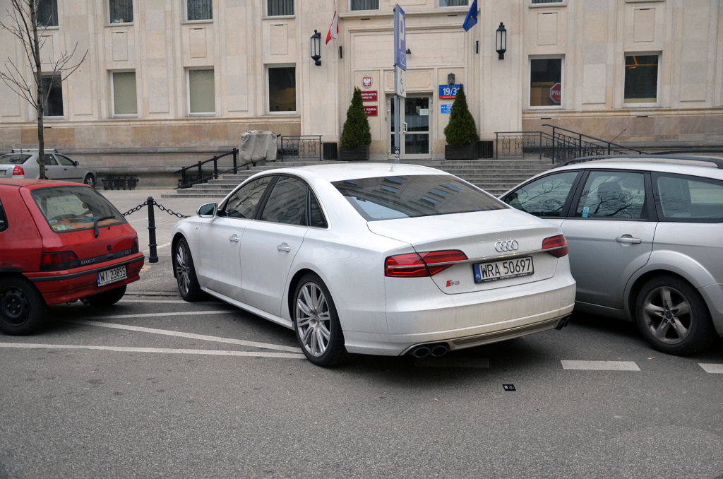 230091S8D41243.jpg