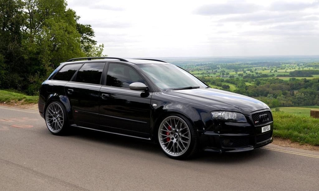 230168AUDIRS42670.jpg