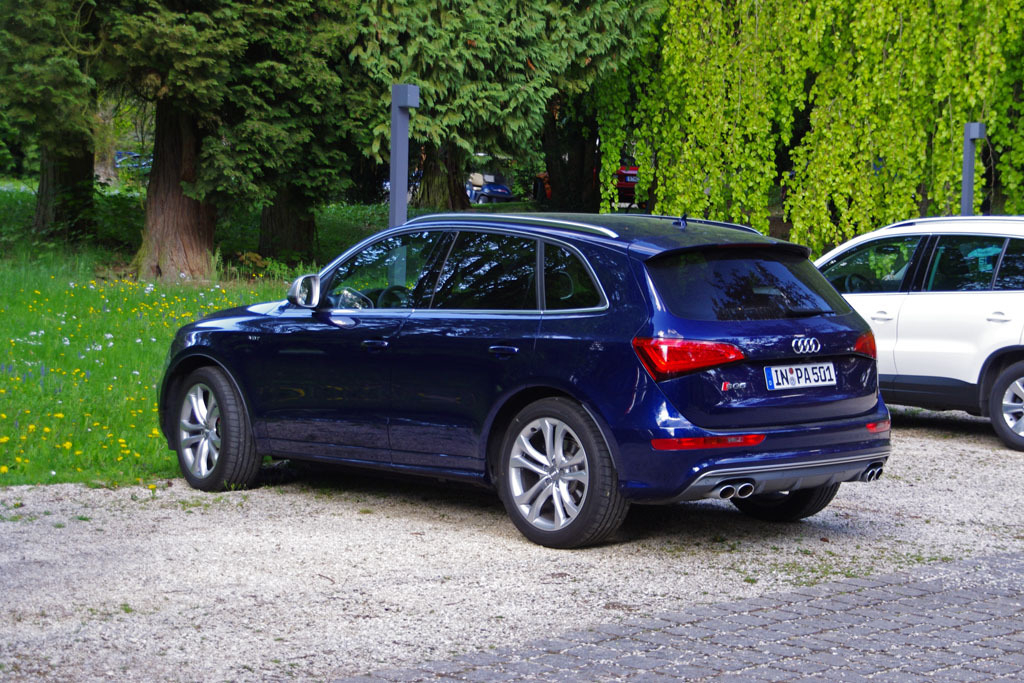231240AUDISQ5535.jpg