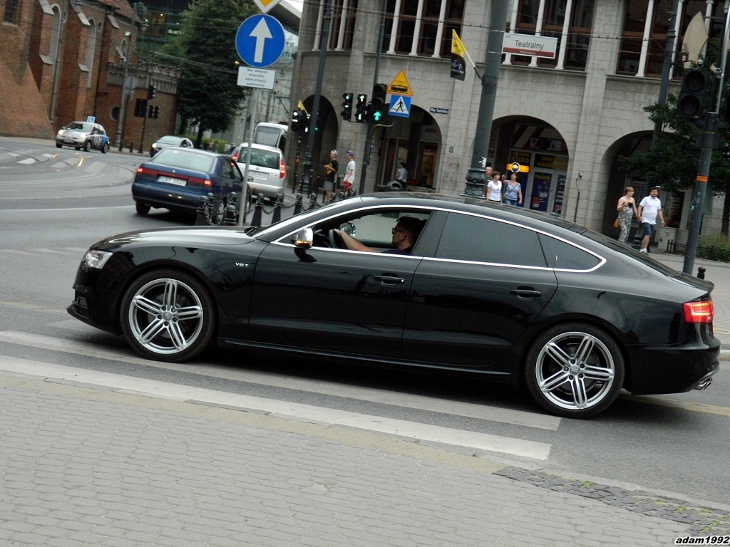 231885400S5SPORTBACK.jpg