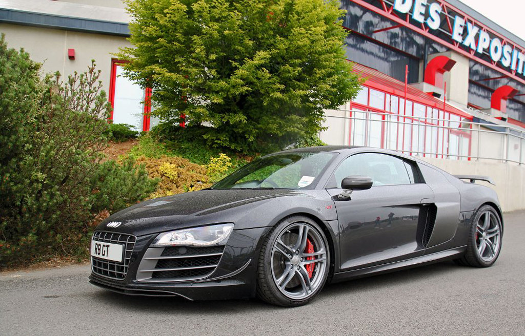 232587R8GT476.jpg