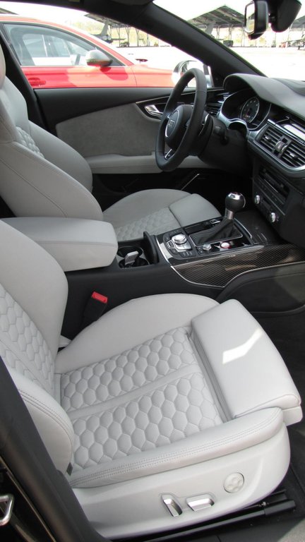 232685AUDIBA118119.jpg