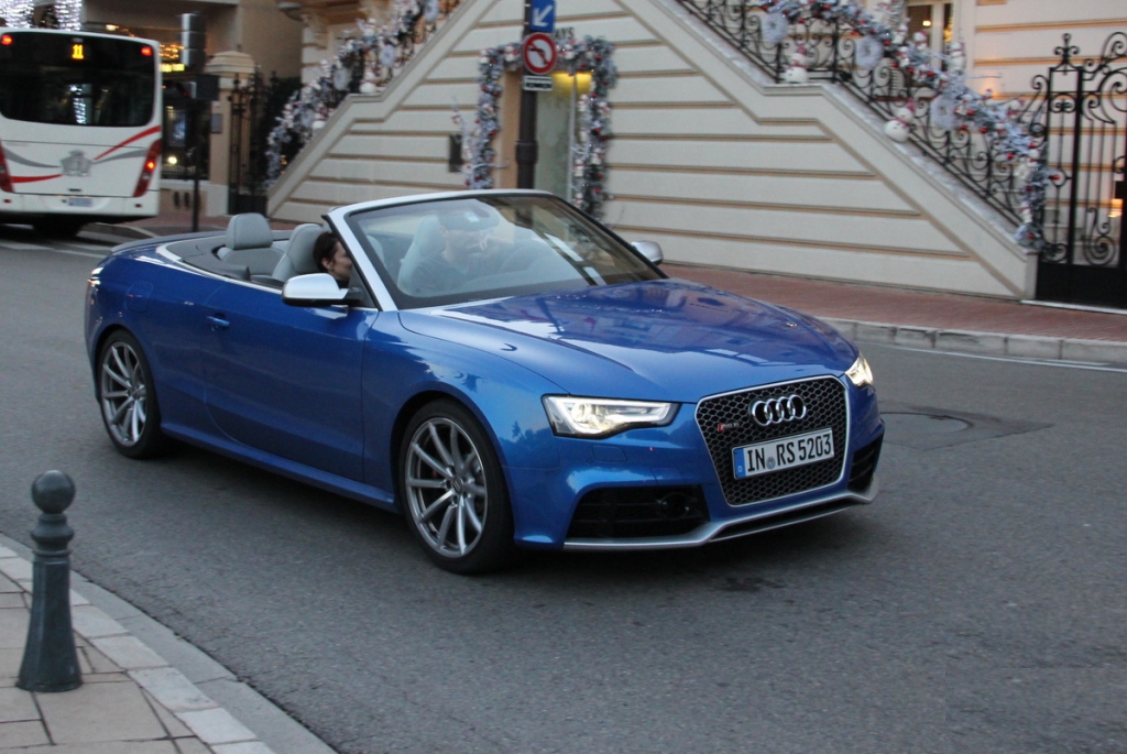 233085114RS5CABRIOLET.jpg