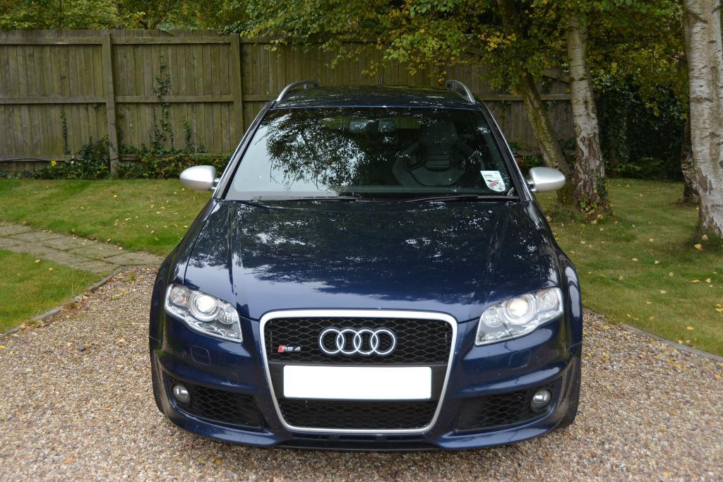 233456AUDIRS42090.jpg
