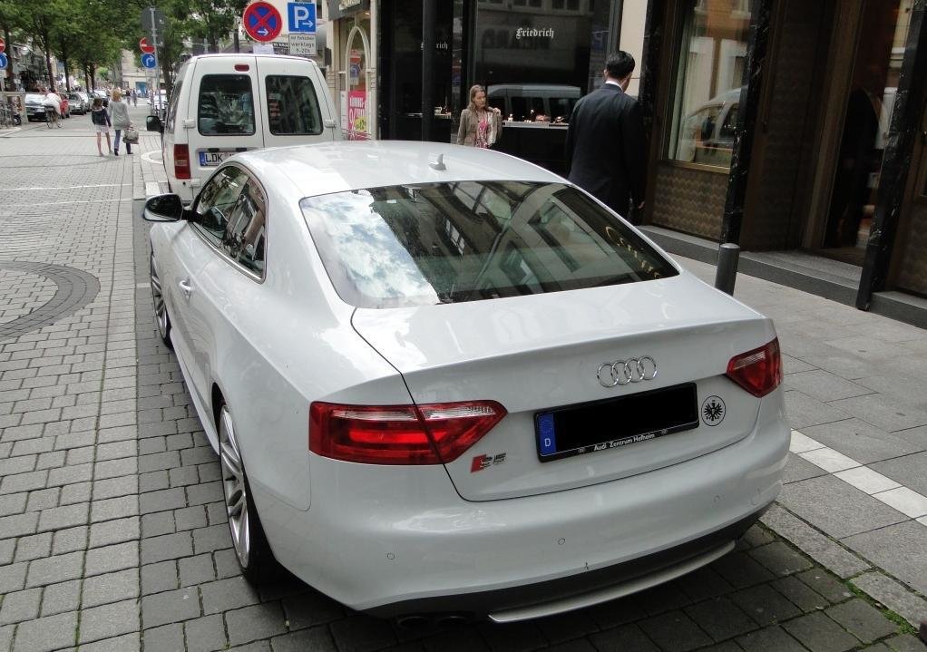 234484370S5ESQUIROU.jpg