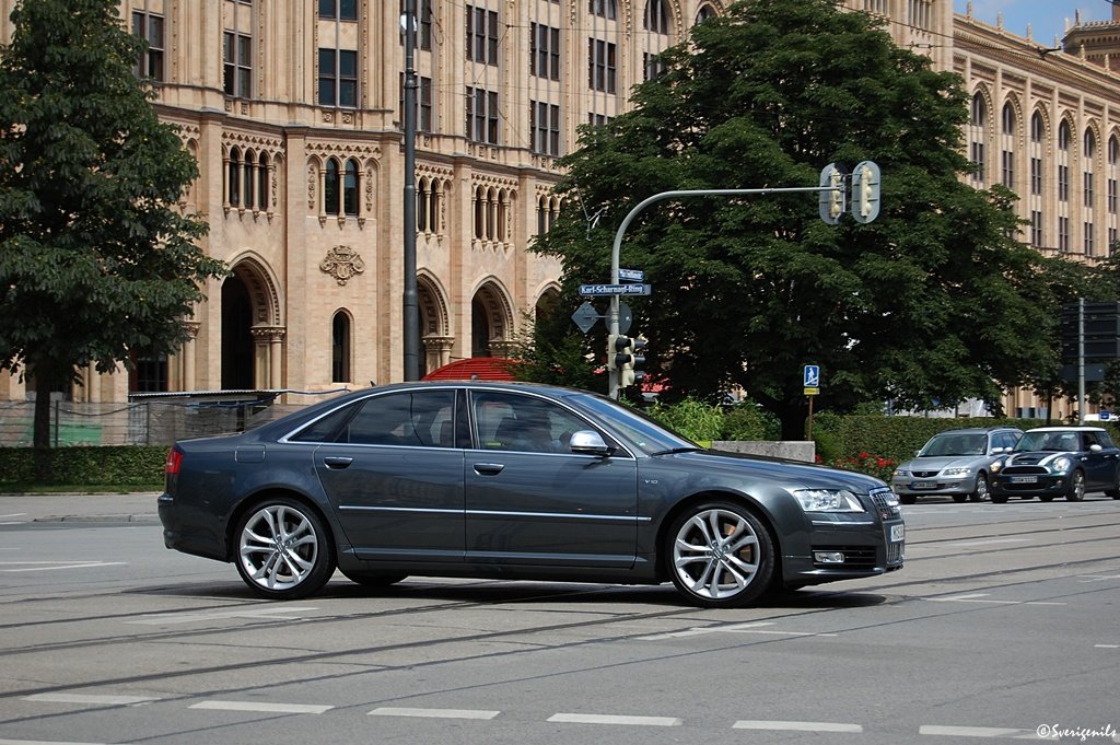 234581238S8ESQUIROU.jpg