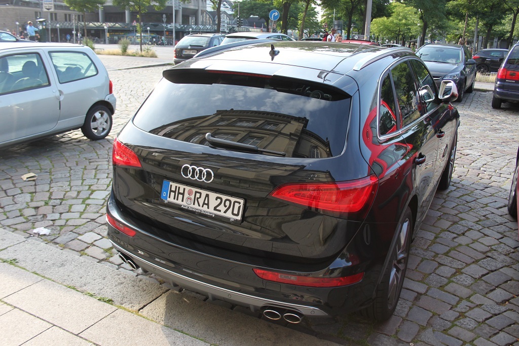 234762AUDISQ51191.jpg