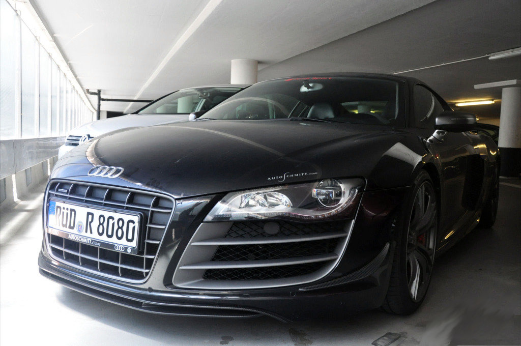 235392R8GT728.jpg