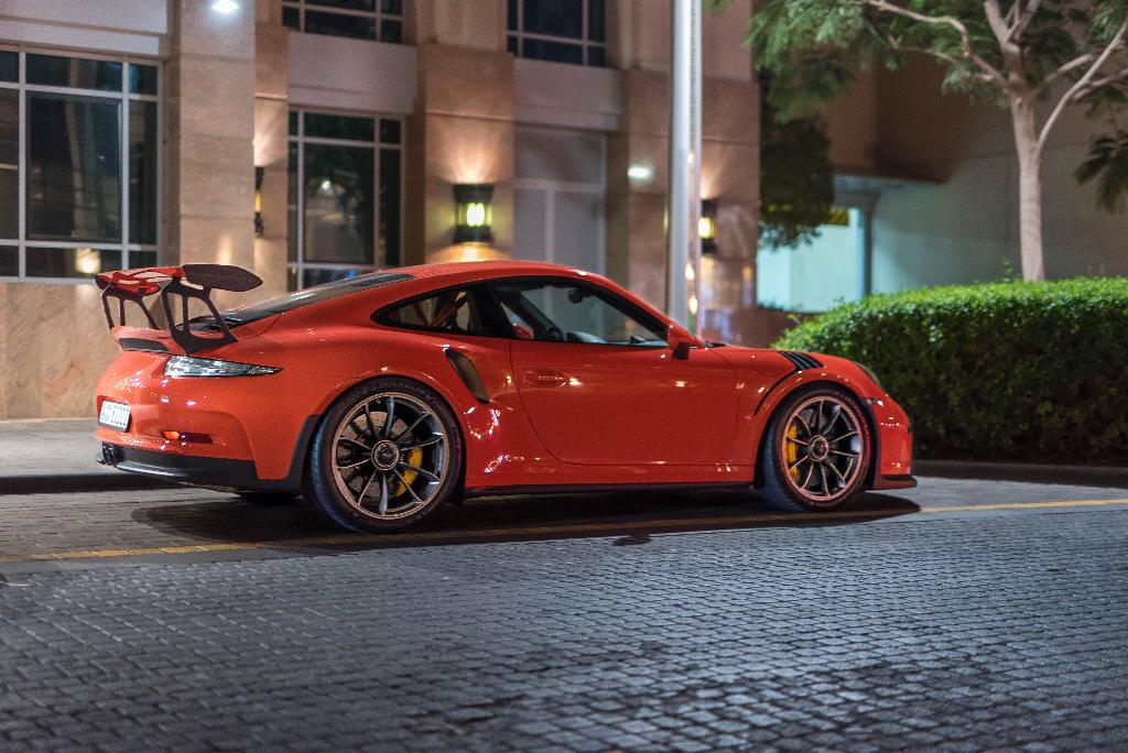 2364880396PORSCHE991GT3RS.jpg