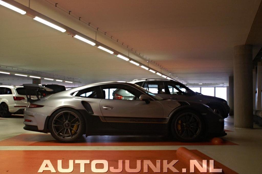 2365410152PORSCHE991GT3RS.jpg