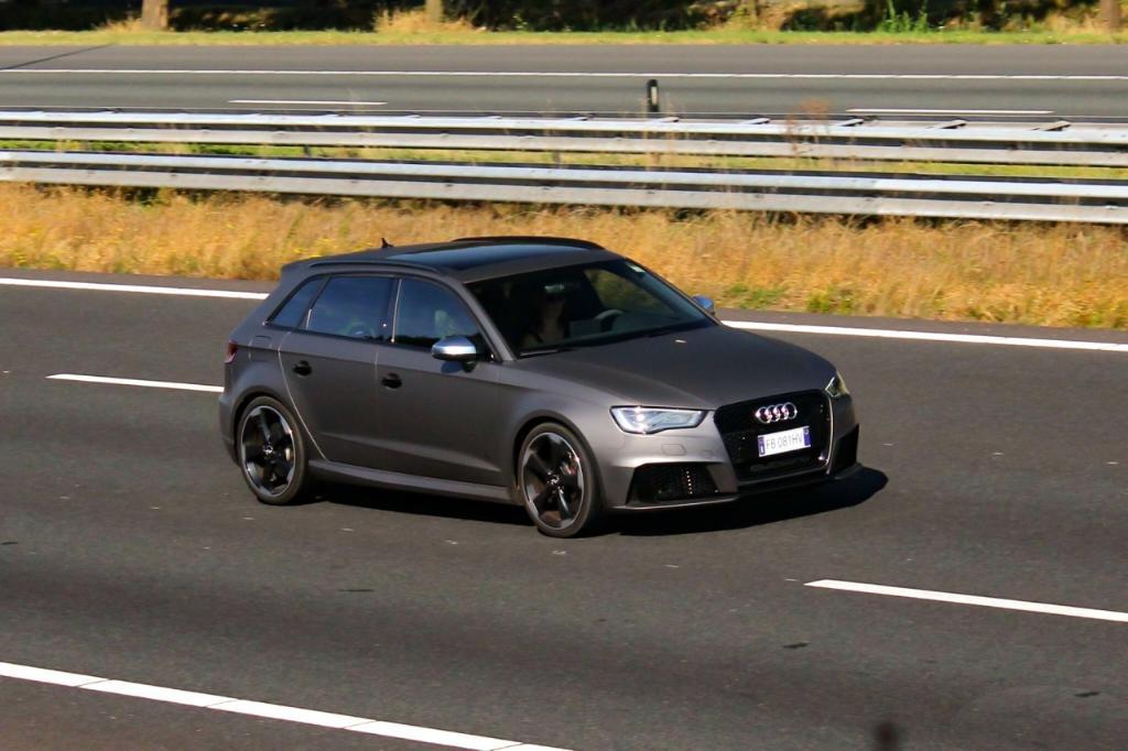 237046RS38V1865.jpg