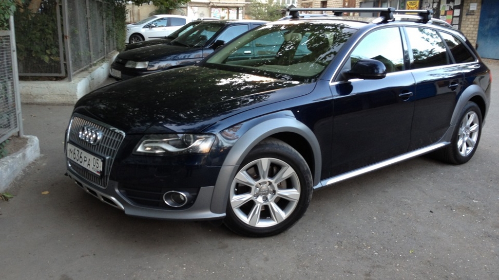 237609588AUDIA4ALLROAD.jpg