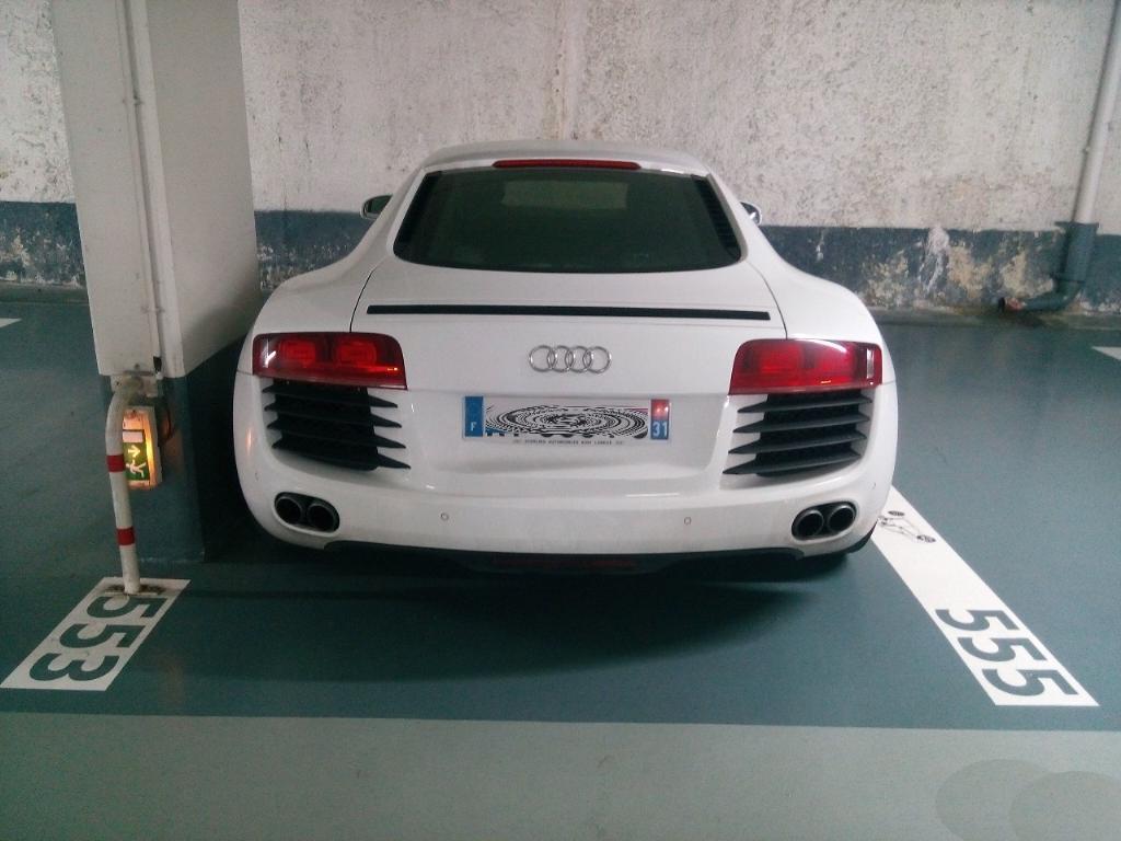 2376363122R8.jpg
