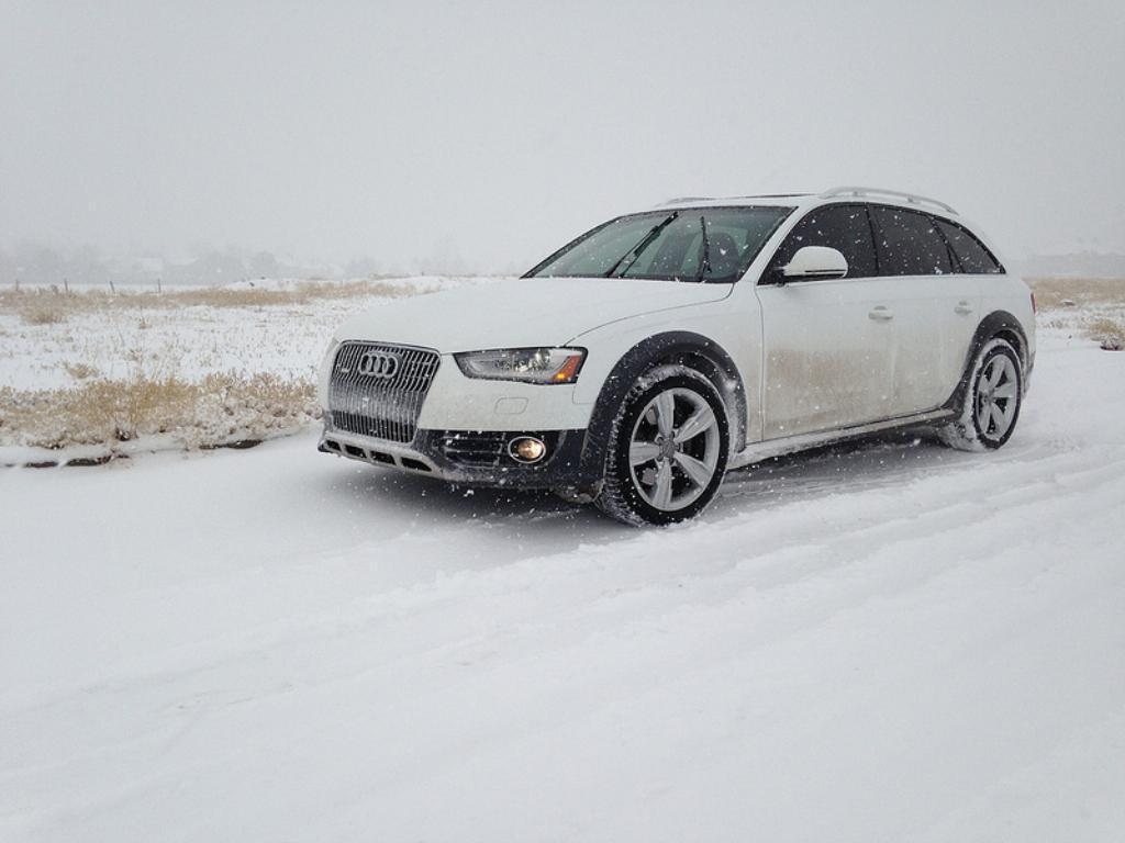 238184641AUDIA4ALLROAD.jpg