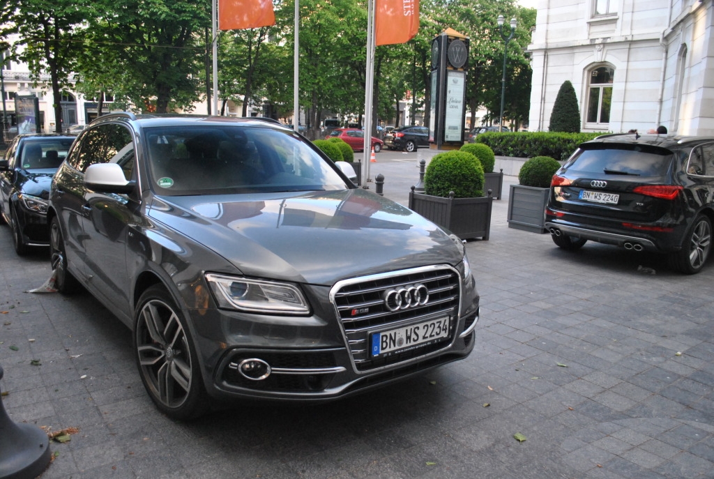 238782AUDISQ51135.jpg