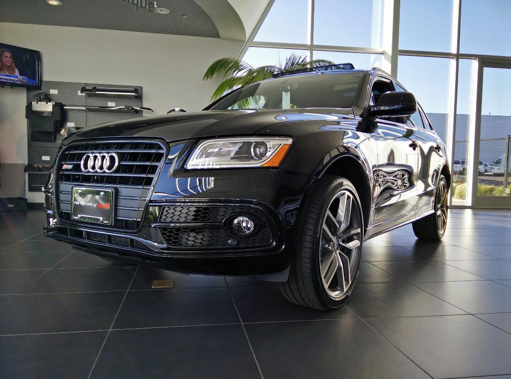 238914AUDISQ51547.jpg
