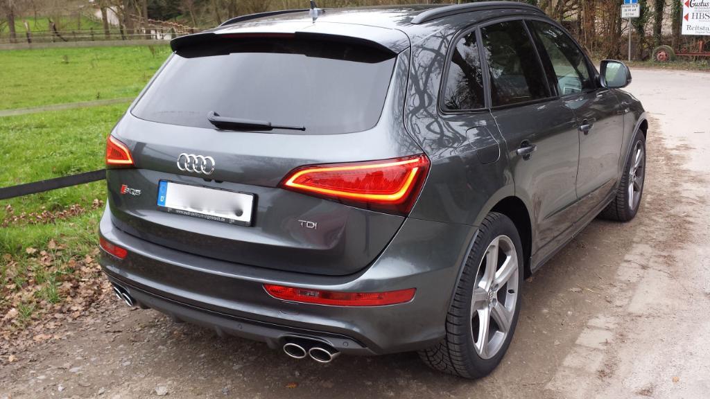 239026AUDISQ51797.jpg